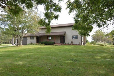 /international/us/1890-county-road-w-stoughton-wi-110110144405/