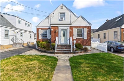 /international/us/117-goldie-avenue-north-bellmore-ny-110107440082/