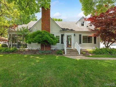 /international/us/239-s-9th-street-east-alton-il-110108238907/