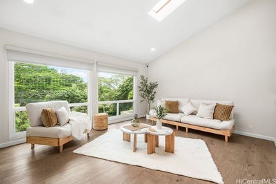 /international/us/98-2033-pahiolo-street-aiea-hi-110107154163/