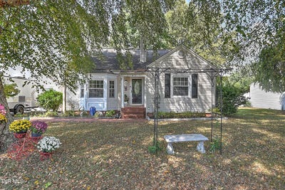 /international/us/413-w-d-street-elizabethton-tn-110119948777/