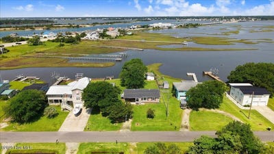 /international/us/123-cedar-lane-cedar-point-nc-110103292489/