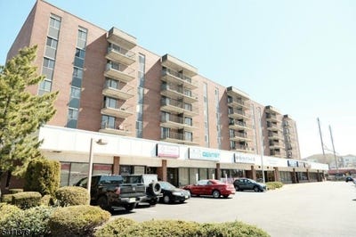 /international/us/10-n-wood-ave-linden-city-nj-110106974037/