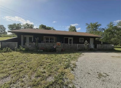 /international/us/205-w-railroad-street-maysville-mo-110108706333/
