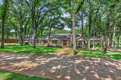 /international/us/1607-n-main-street-euless-tx-110107378254/