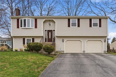 /international/us/24-sandy-lane-bristol-ri-110107313895/