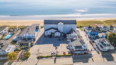 /international/us/39-w-grand-avenue-old-orchard-beach-me-110107755849/