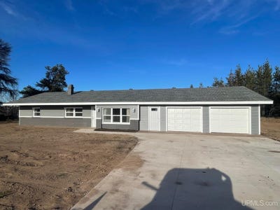 /international/us/227-kawbawgam-road-marquette-mi-110107962609/