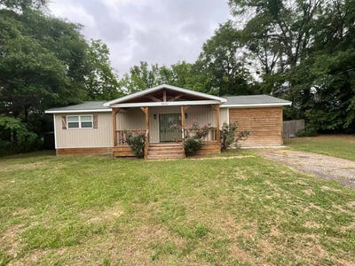 /international/us/8543-county-road-636-chancellor-al-110105289901/