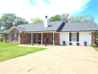 /international/us/206-jones-elkhart-tx-110107084641/