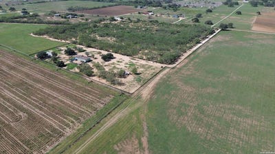 /international/us/1640-coble-rd-poteet-tx-110120768091/