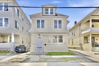 /international/us/21-hawk-street-schenectady-ny-110107536352/