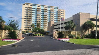 /international/us/825-bayshore-dr-pensacola-fl-110108493801/