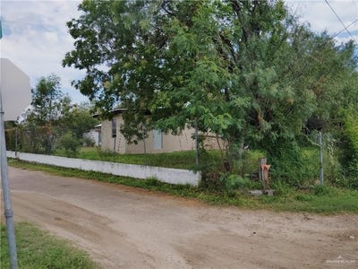 /international/us/900-s-garza-avenue-la-joya-tx-110119649699/