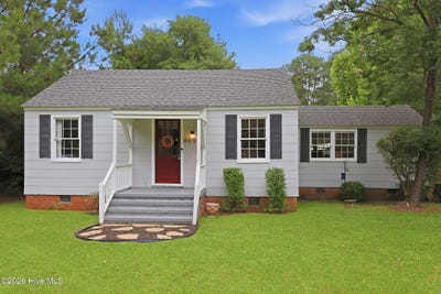 /international/us/609-jacksonville-highway-burgaw-nc-110108904739/