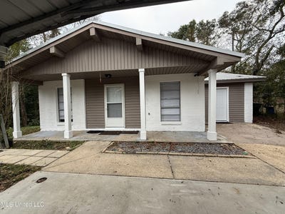 /international/us/2824-perkinston-drive-gautier-ms-110104018399/