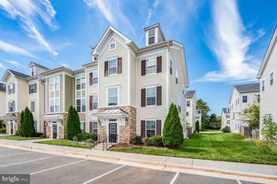 /international/us/8114-essex-grove-way-manassas-va-110110188998/