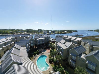/international/us/427-pirates-landing-drive-carrabelle-fl-110107802993/