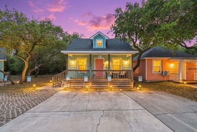/international/us/5481-hwy-35-n-rockport-tx-110108151774/