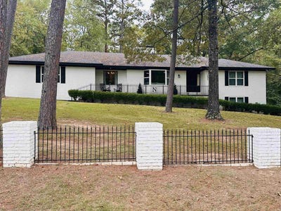 /international/us/137-n-pine-street-mount-ida-ar-110102876380/