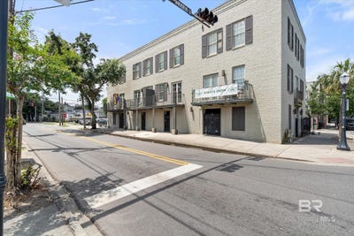 /international/us/701-dauphin-street-mobile-al-110105330535/