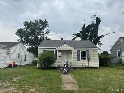 /international/us/321-benton-street-sikeston-mo-110100314840/