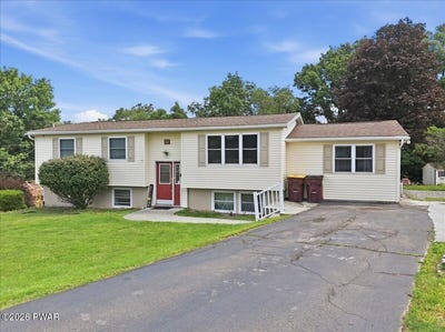 /international/us/33-beechwood-drive-honesdale-pa-110109918018/
