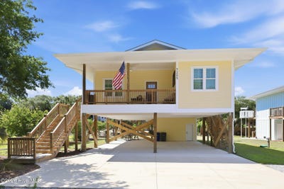 /international/us/7205-sound-drive-emerald-isle-nc-110108612262/
