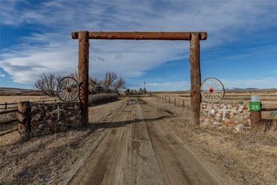 /international/us/25-becker-lane-wilsall-mt-110106099866/