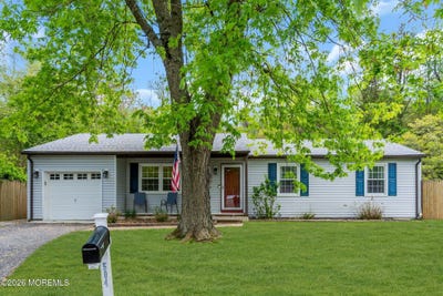 /international/us/504-ashwood-place-lanoka-harbor-nj-110107927573/