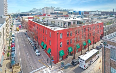 /international/us/330-julia-st-new-orleans-la-110097876753/