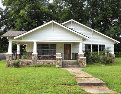 /international/us/207-e-cedar-street-calvin-ok-110100633506/