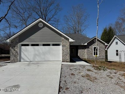 /international/us/134-glenwood-drive-crossville-tn-110106618432/