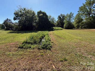 /international/us/141-wylie-street-rock-hill-sc-110107880324/