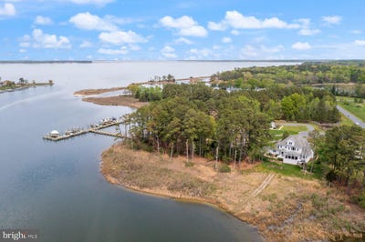 /international/us/109-starboard-court-grasonville-md-110099048296/