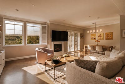 /international/us/4237-longridge-ave-studio-city-ca-110108901921/