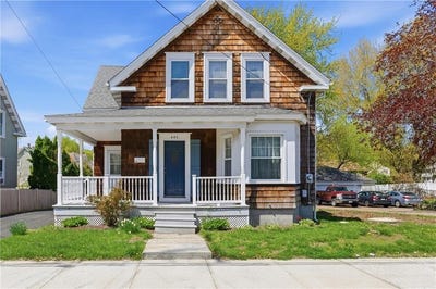 /international/us/447-winter-street-woonsocket-ri-110107687659/