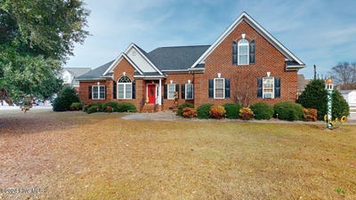/international/us/203-pointe-drive-la-grange-nc-110096593611/