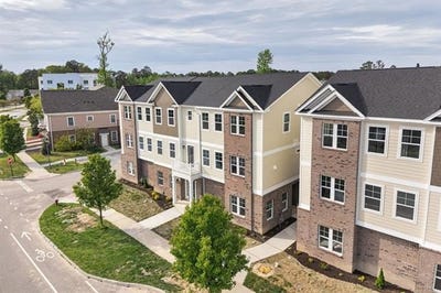 /international/us/621-commonwealth-boulevard-yorktown-va-110108294574/