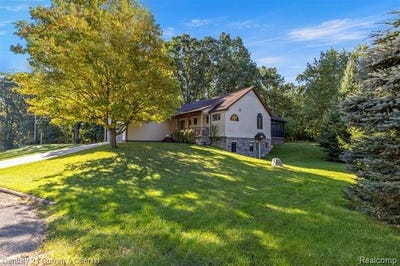 /international/us/1021-willow-lane-howell-twp-mi-110120157432/