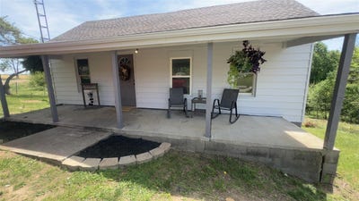 /international/us/1440-highway-1379-central-city-ky-110107383614/