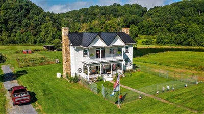 /international/us/8079-wayside-creamery-road-alderson-wv-110107050507/