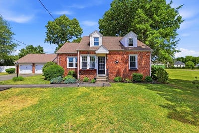 /international/us/115-poplar-street-agawam-ma-110108956815/