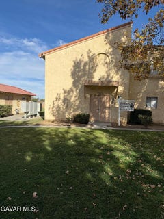 /international/us/43621-stanridge-avenue-lancaster-ca-110120423887/
