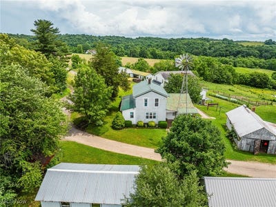 /international/us/32469-township-road-219-fresno-oh-110100803056/