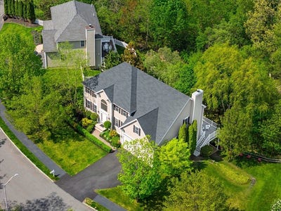 /international/us/10-yankee-way-beverly-ma-110108165719/