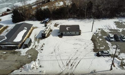 /international/us/214-n-65-highway-lincoln-mo-110105783273/