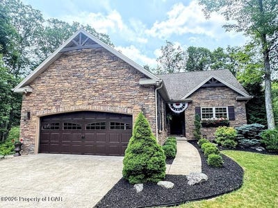 /international/us/14-winged-foot-drive-hazle-twp-pa-110119422189/