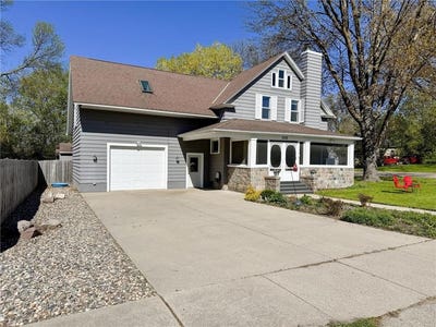 /international/us/1019-n-vine-street-fergus-falls-mn-110108014395/