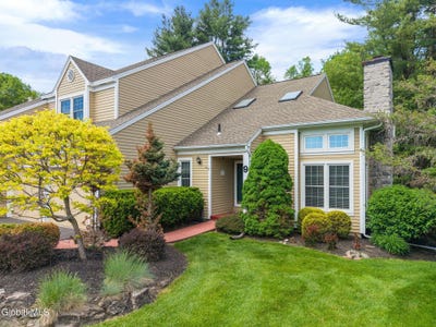 /international/us/9-ridgefield-drive-voorheesville-ny-110108235001/